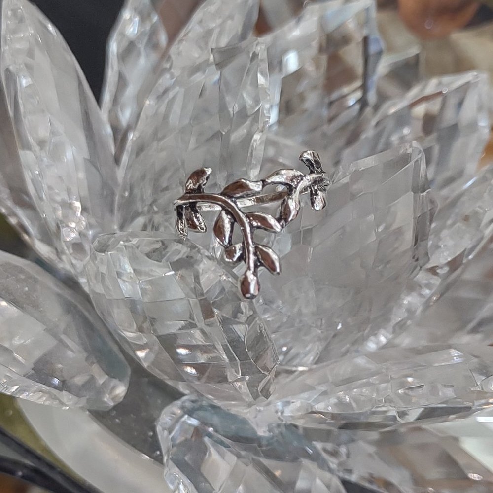 Silver Leaf Ring - image 3